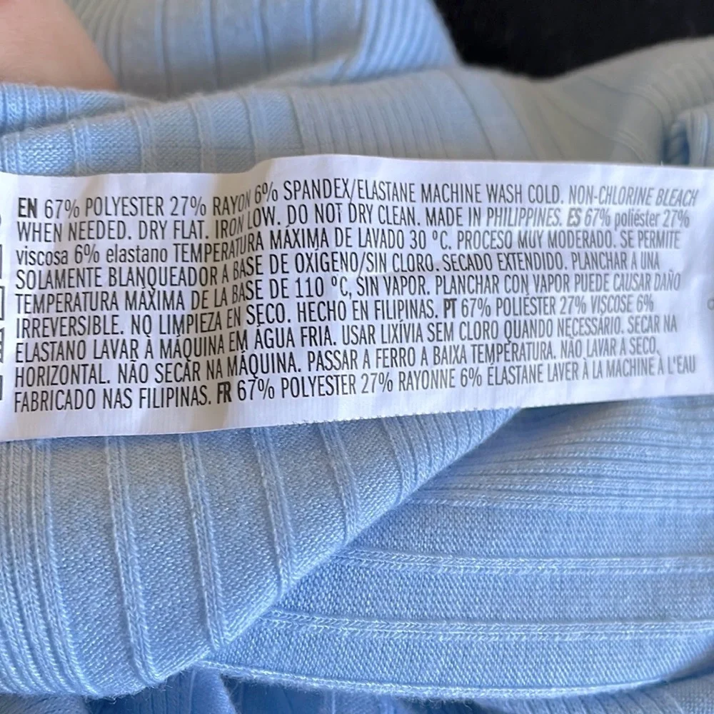 Forever 21 Mock Neck Top - Picture 4 of 5